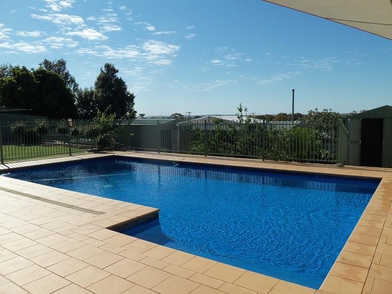 557 Cummins Street, Broken Hill NSW 2880