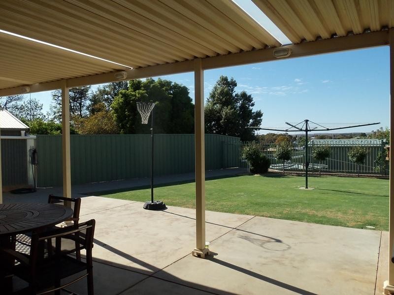 557 Cummins Street, Broken Hill NSW 2880