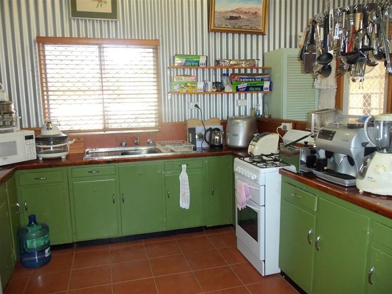 28 Pooncarrie Road, Menindee NSW 2879