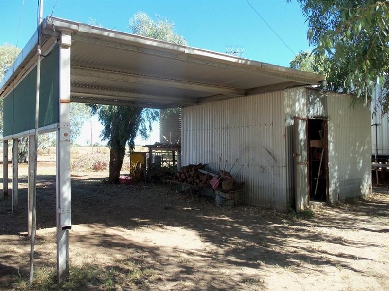 28 Pooncarrie Road, Menindee NSW 2879