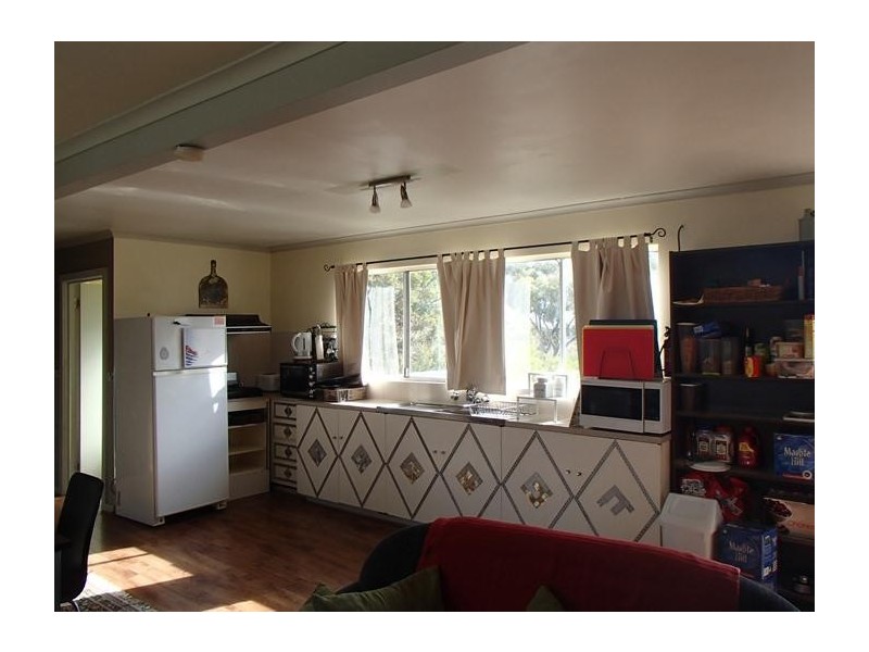 30 Lakeview Avenue, Menindee NSW 2879