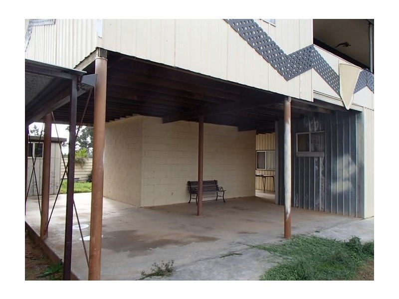30 Lakeview Avenue, Menindee NSW 2879