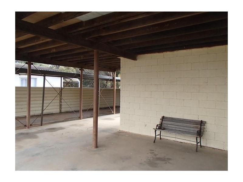 30 Lakeview Avenue, Menindee NSW 2879