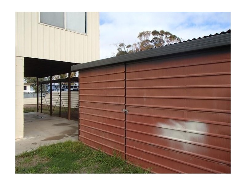 30 Lakeview Avenue, Menindee NSW 2879