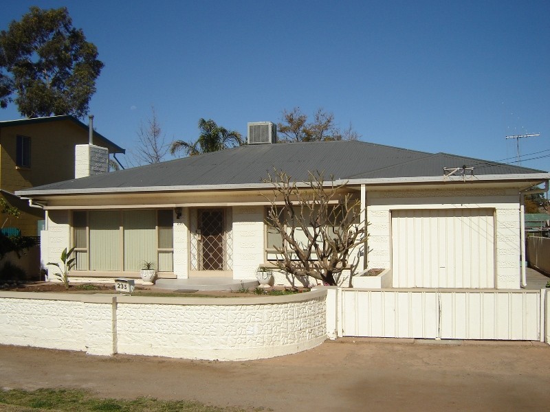 235 Cummins Street, Broken Hill NSW 2880