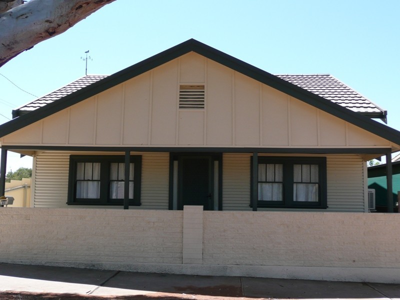 82 Kaolin Street, Broken Hill NSW 2880