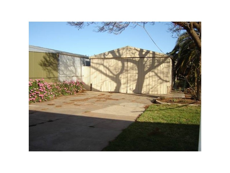 37 Gaffney Street, Broken Hill NSW 2880