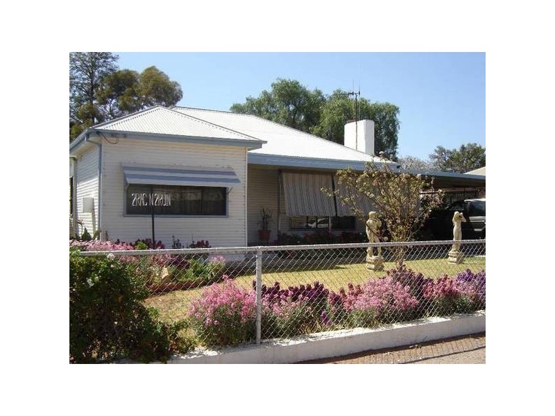 180 Nicholls Street, Broken Hill NSW 2880
