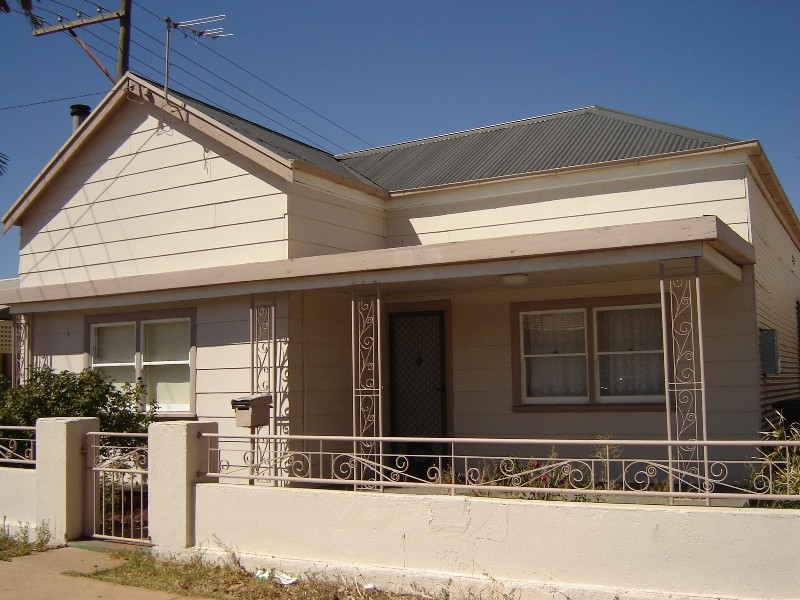 196 Oxide Street, Broken Hill NSW 2880