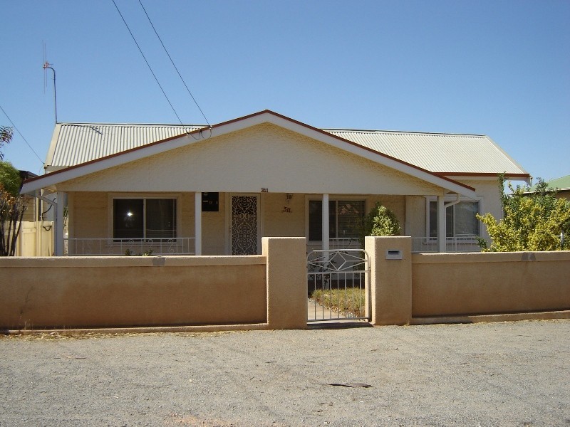 311 Eyre Street, Broken Hill NSW 2880
