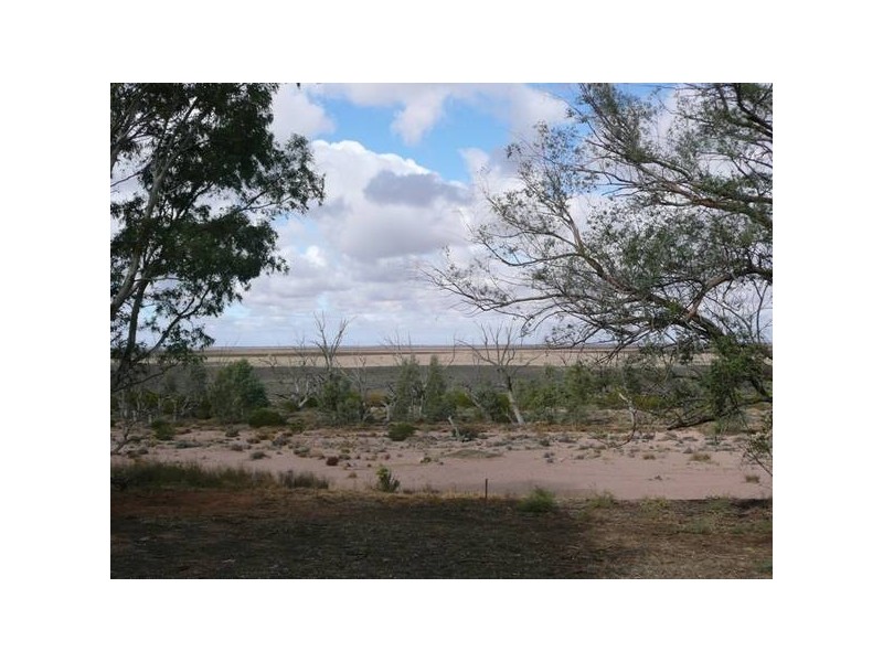 1 Kingfisher Avenue, Sunset Strip, Menindee NSW 2879