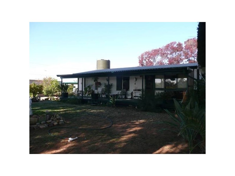 1 Wentworth Road, Menindee NSW 2879