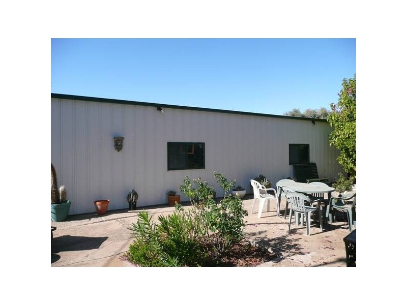 1 Wentworth Road, Menindee NSW 2879