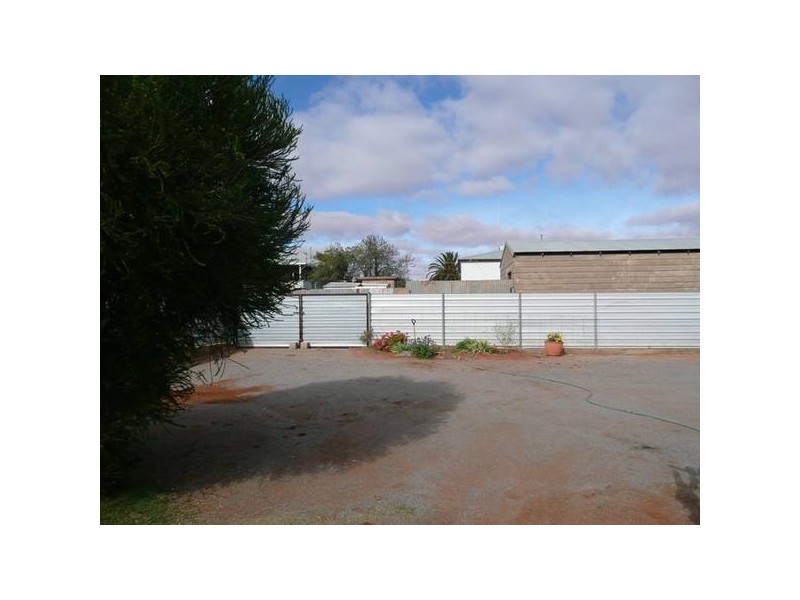 81 Newton Lane, Broken Hill NSW 2880