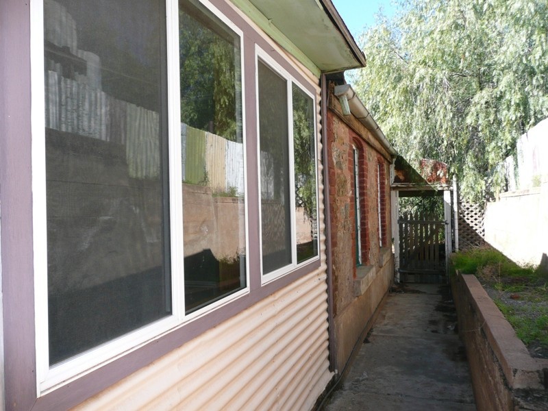 28 Crystal Street, Broken Hill NSW 2880