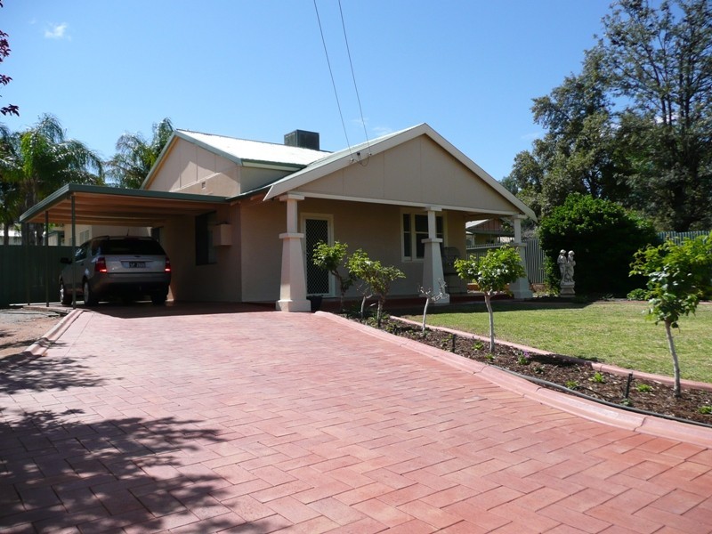 84 William Street, Broken Hill NSW 2880