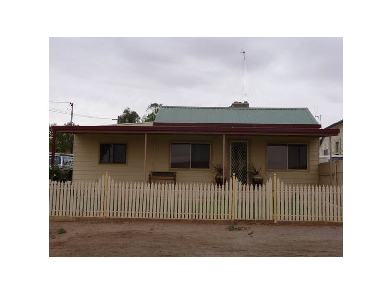 293-295 KAOLIN STREET, Broken Hill NSW 2880