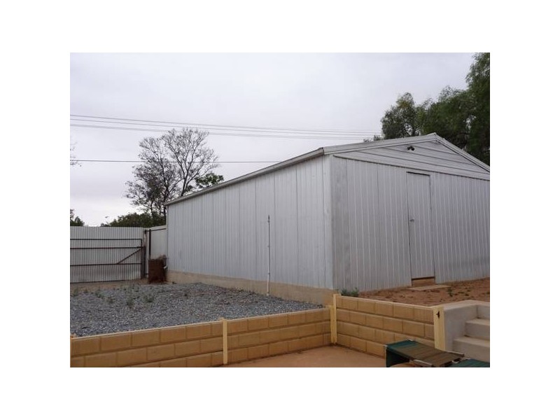 293-295 KAOLIN STREET, Broken Hill NSW 2880