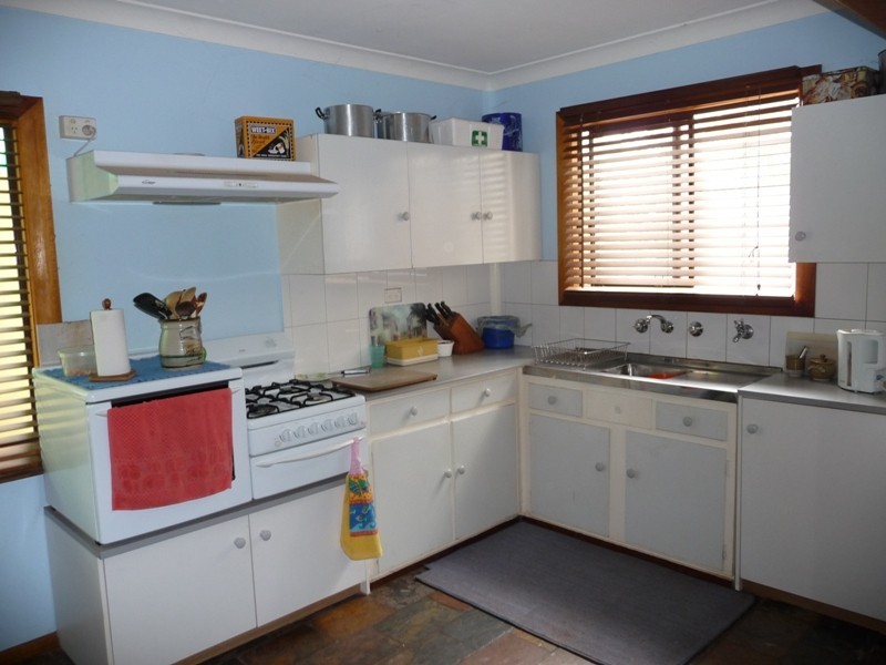 38 Lakeview Avenue, Menindee NSW 2879