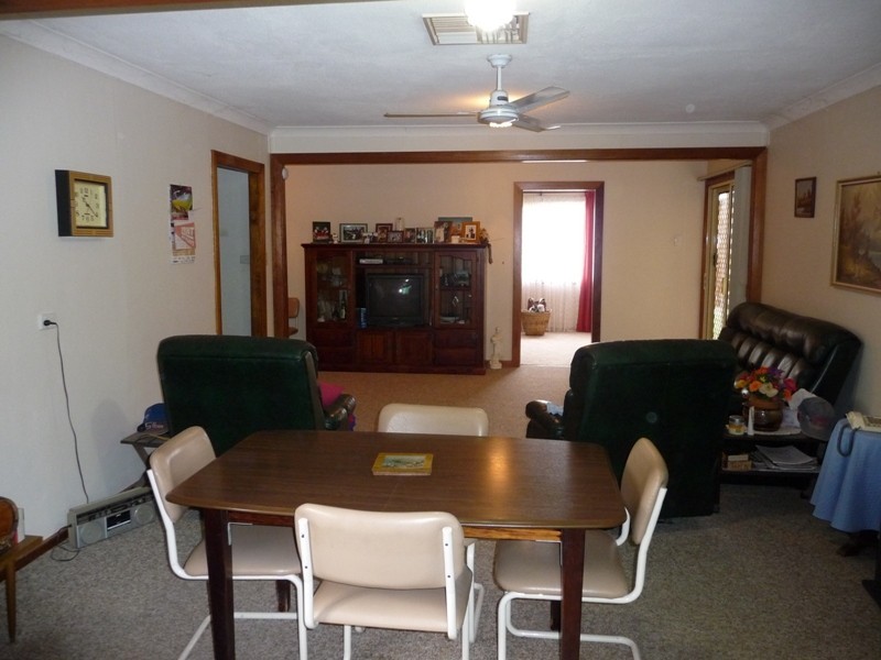 38 Lakeview Avenue, Menindee NSW 2879