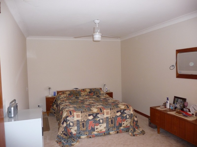 38 Lakeview Avenue, Menindee NSW 2879