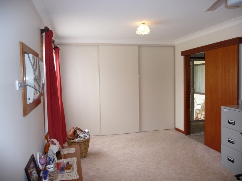 38 Lakeview Avenue, Menindee NSW 2879