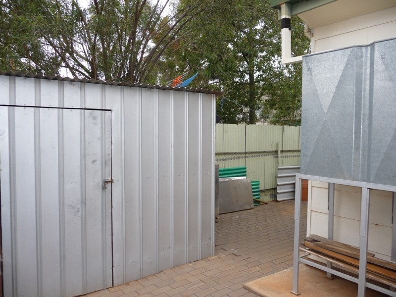 38 Lakeview Avenue, Menindee NSW 2879