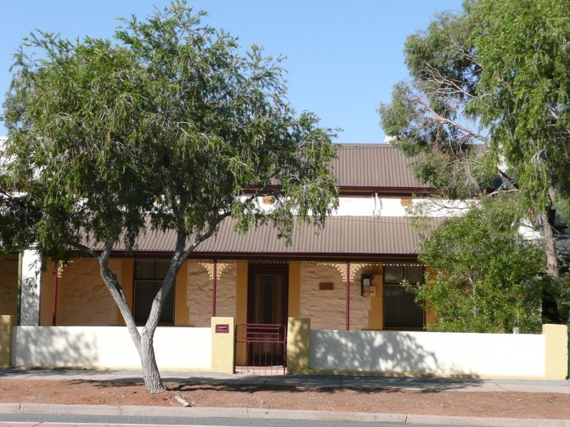 240 Oxide Street, Broken Hill NSW 2880