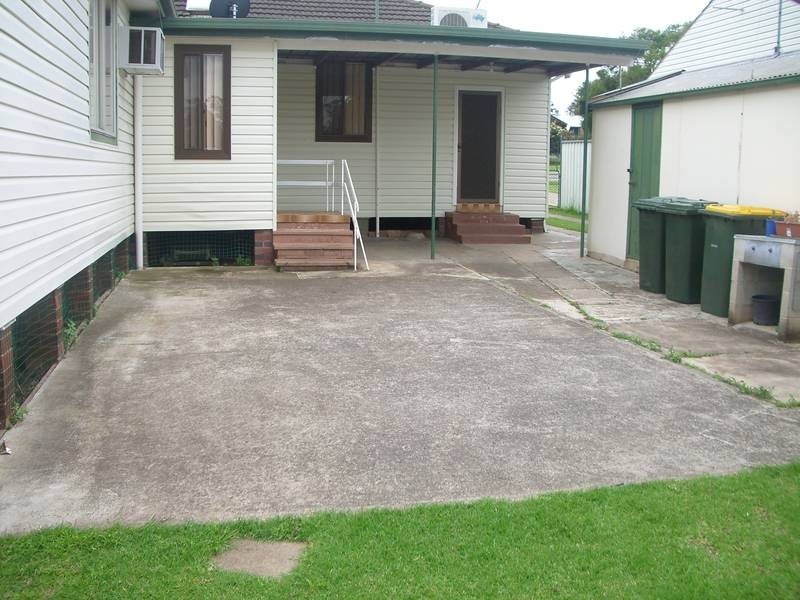 9 Vardys Rd, Seven Hills NSW 2147