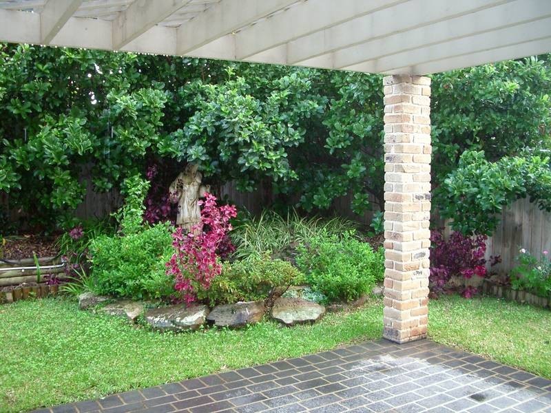 16 Tallowood Gr, Beaumont Hills NSW 2155