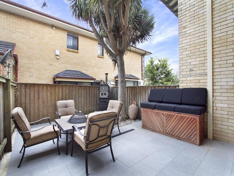 3/13-17 Llewellyn Street, Rhodes NSW 2138
