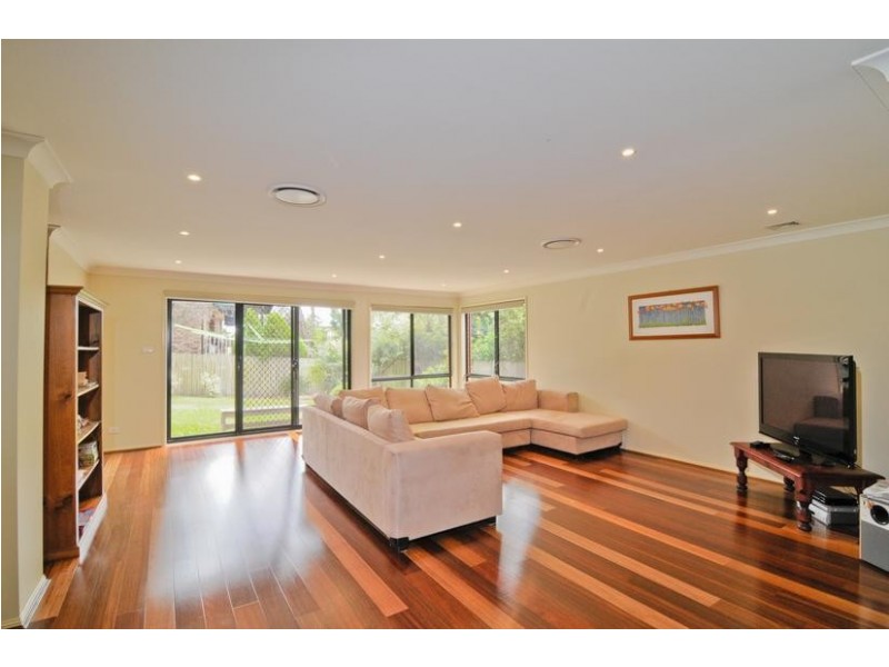 5 Hart Pl, Kellyville NSW 2155