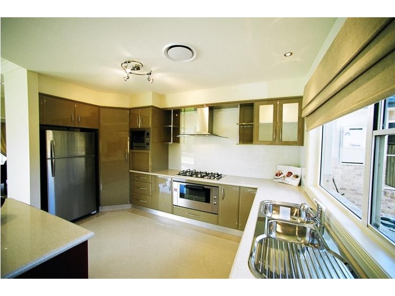 42 River Oak Cct, Kellyville NSW 2155