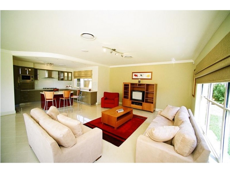 42 River Oak Cct, Kellyville NSW 2155