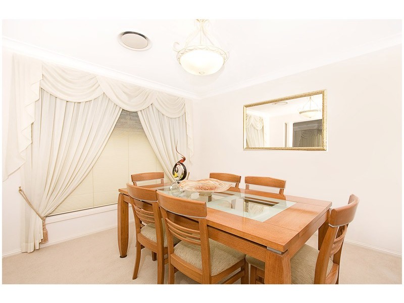 26 Kirkcaldy Cct, Kellyville NSW 2155