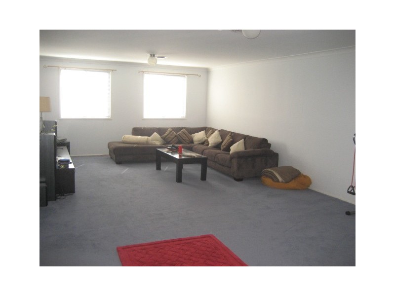 10 Forest Cr, Beaumont Hills NSW 2155