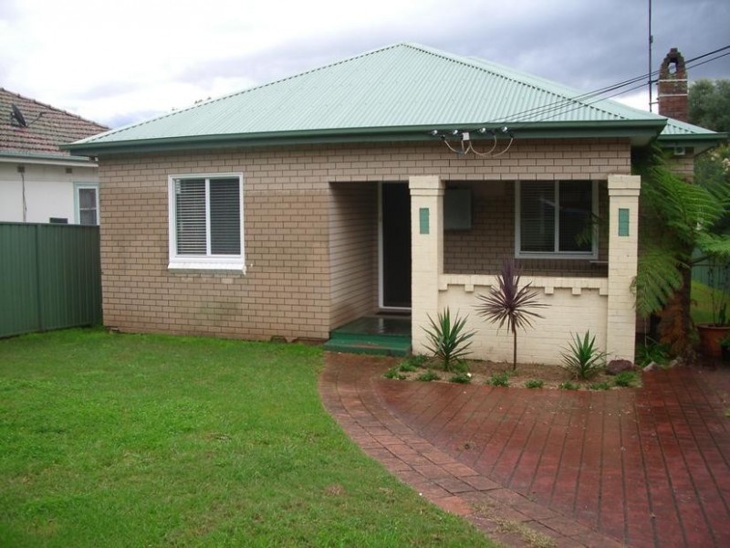 35 Regent St, Riverstone NSW 2765