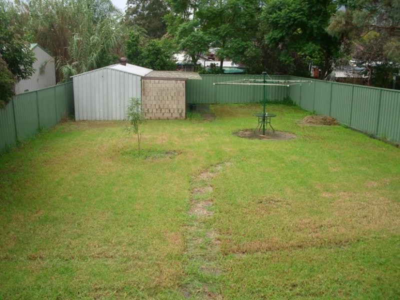 35 Regent St, Riverstone NSW 2765