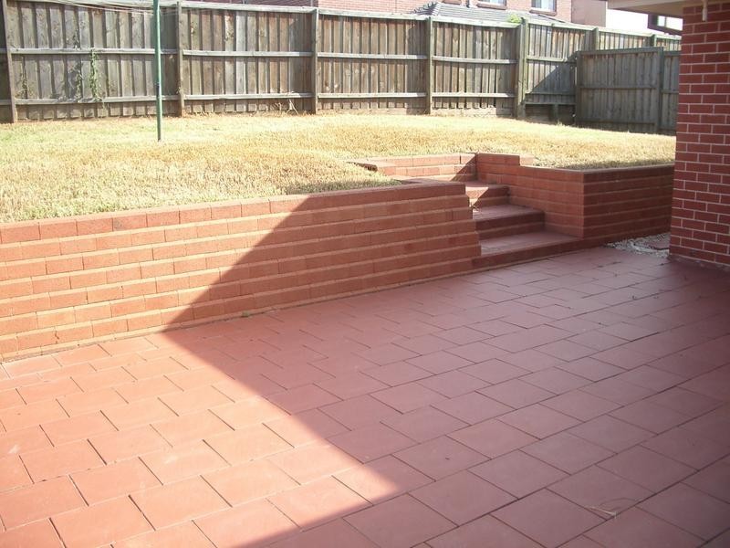 25 Ashtead Pde, Stanhope Gardens NSW 2768