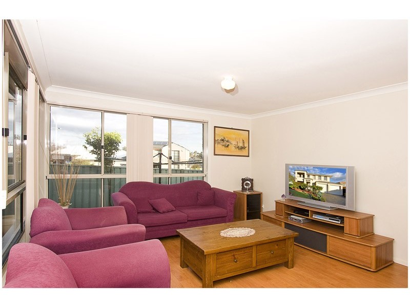 17 Langford Smith Dr, Kellyville NSW 2155