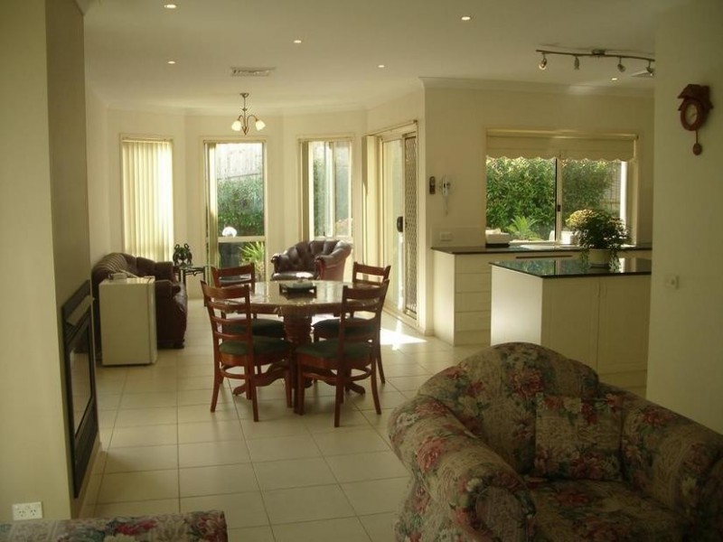 21 Drysdale Cct, Beaumont Hills NSW 2155