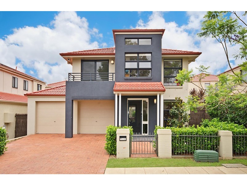 8 Helston St, Stanhope Gardens NSW 2768