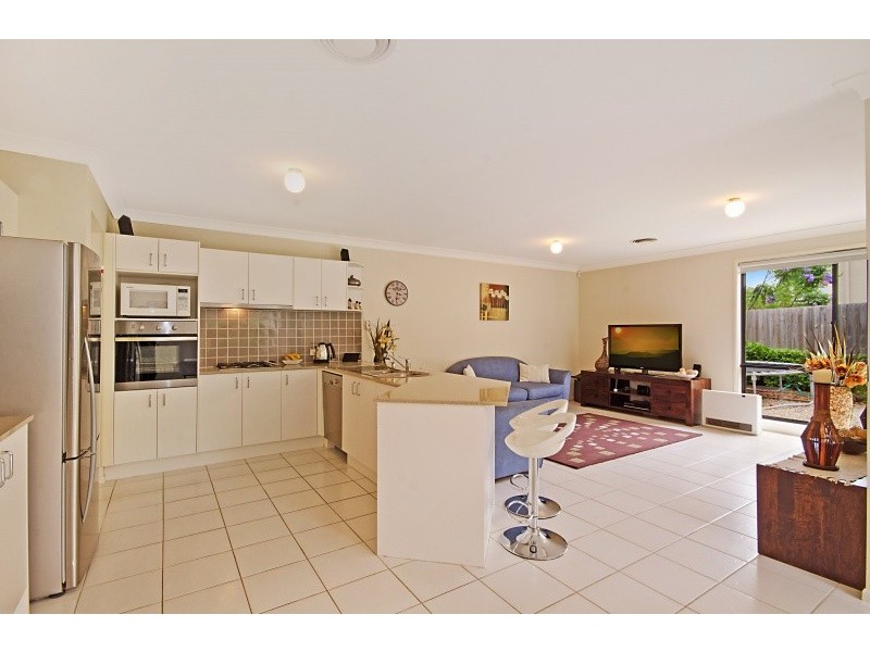 8 Helston St, Stanhope Gardens NSW 2768