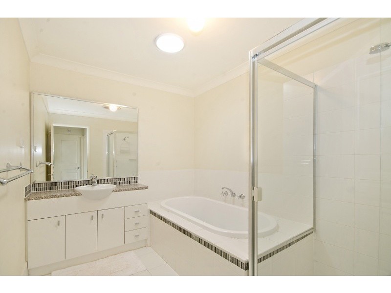 8 Helston St, Stanhope Gardens NSW 2768