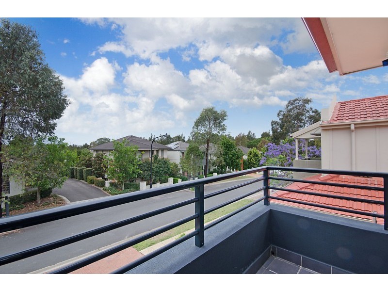 8 Helston St, Stanhope Gardens NSW 2768