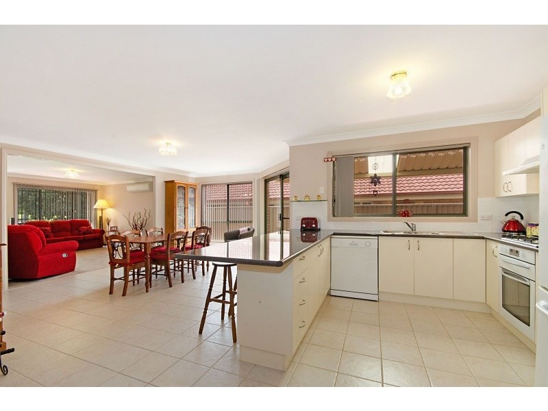 77 Thompson Ave, Glenwood NSW 2768