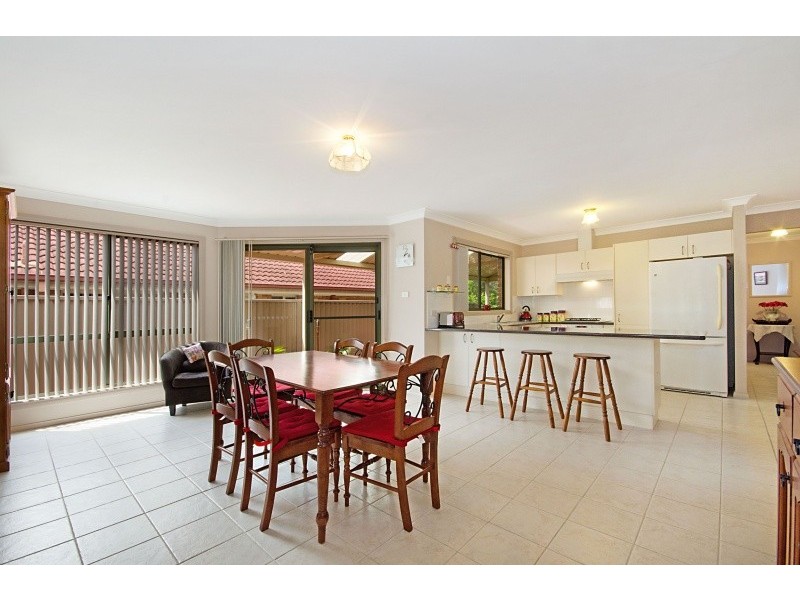 77 Thompson Ave, Glenwood NSW 2768