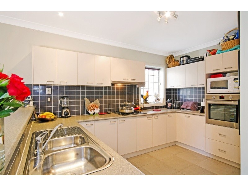 10 Eccles Way, Stanhope Gardens NSW 2768