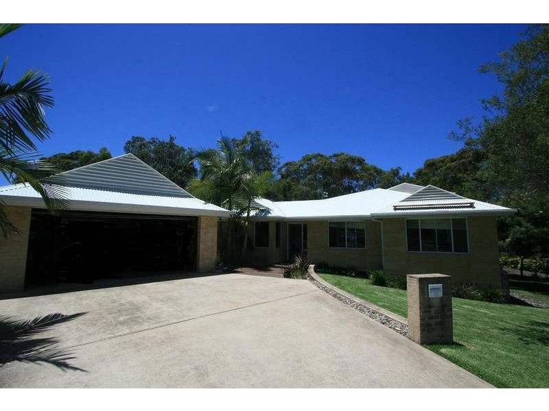 12 DRIFTWOOD PLACE, Bonny Hills NSW 2445