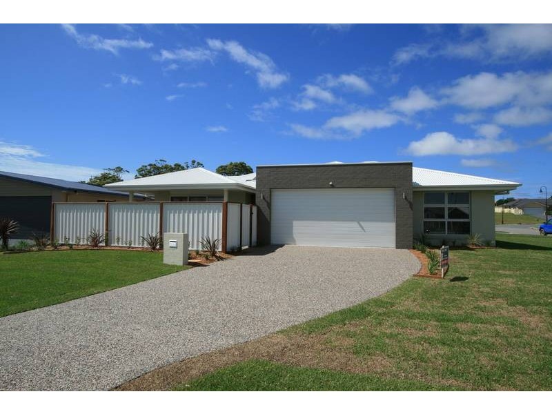2 Magellan Place, Bonny Hills NSW 2445